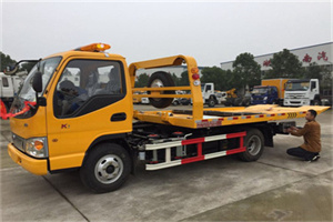 红岗区哪里有拖车服务